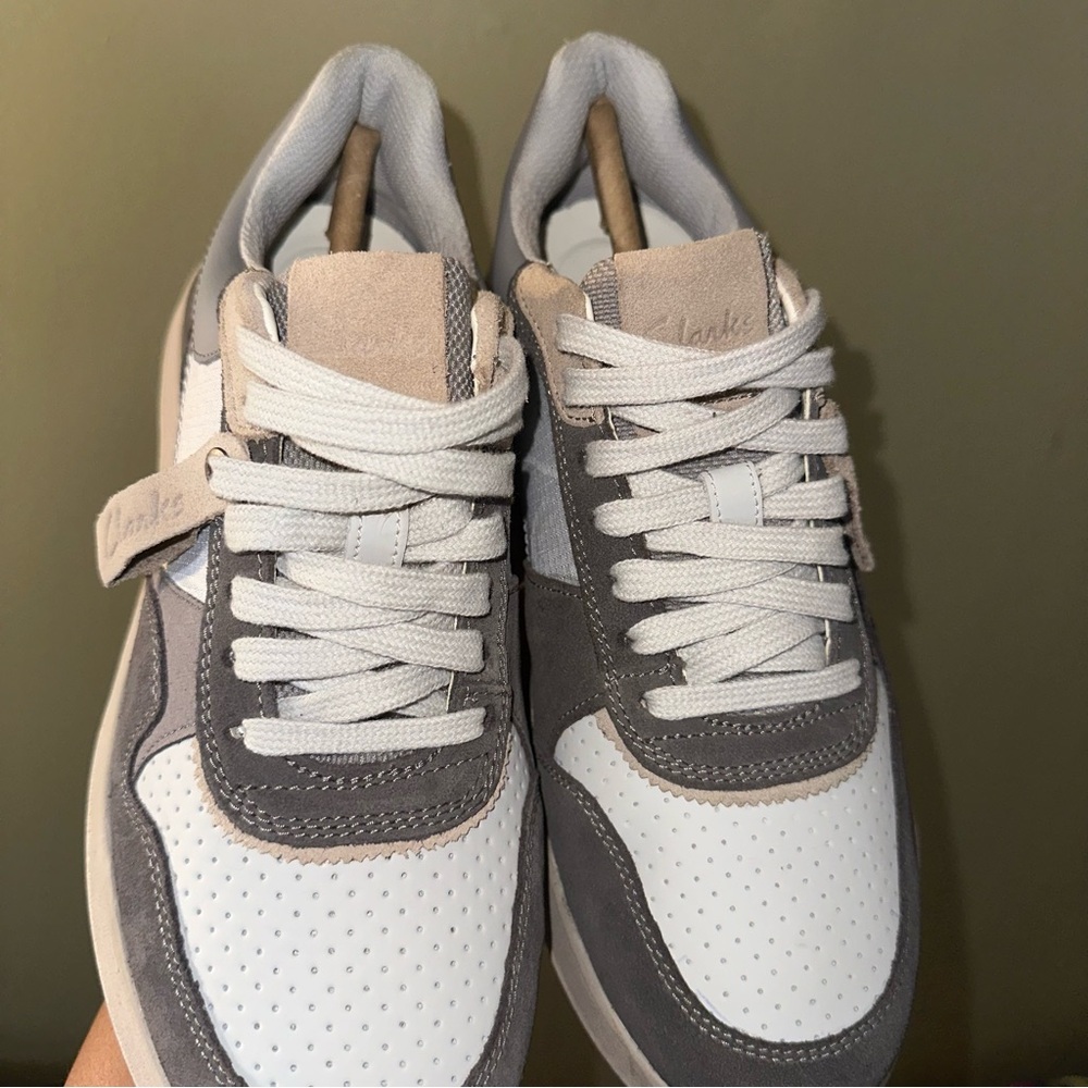 CLARKS - Picture 5 of 17